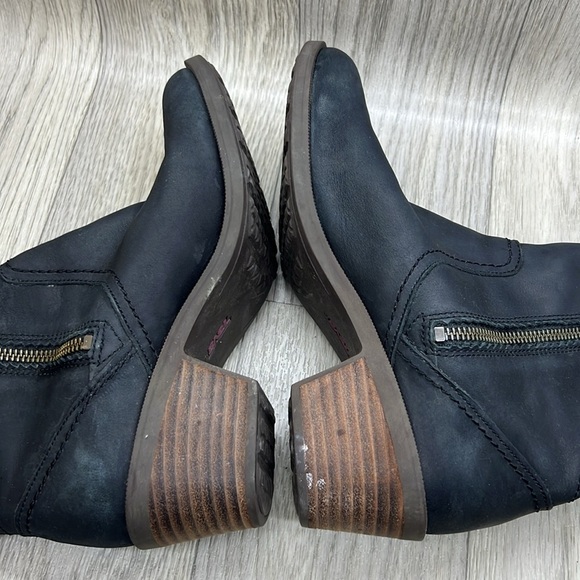 TEVA FOXY MID BLACK BOOTS - Picture 13 of 13